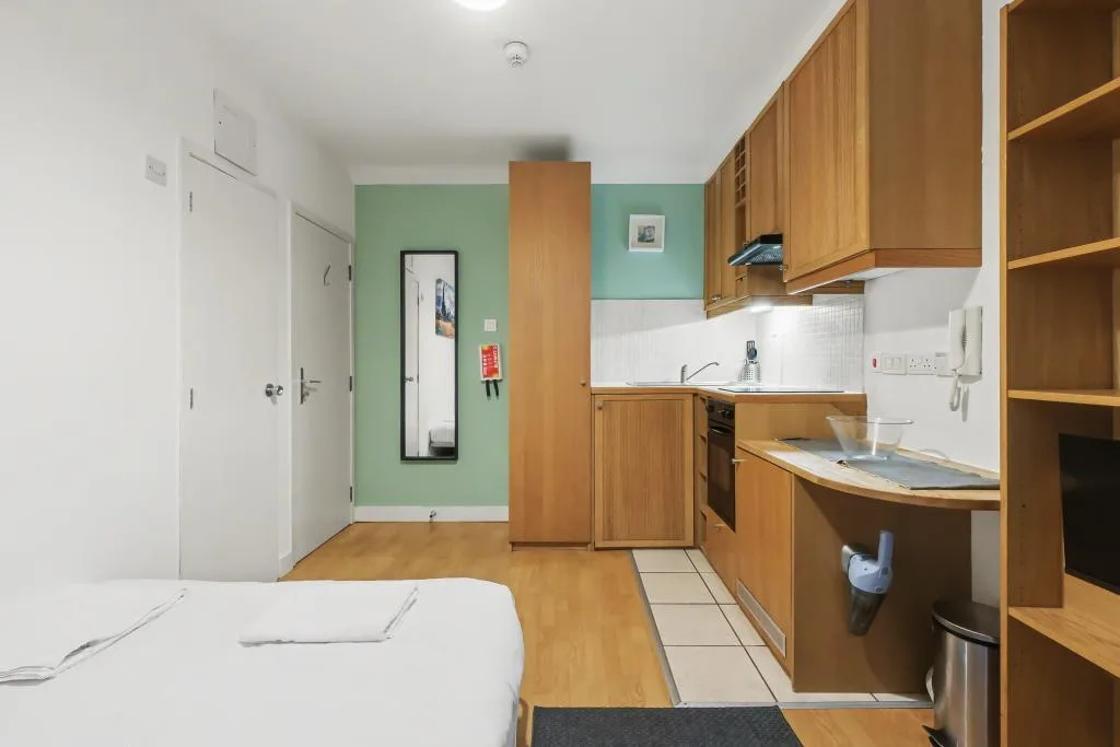 Studio flat for rent