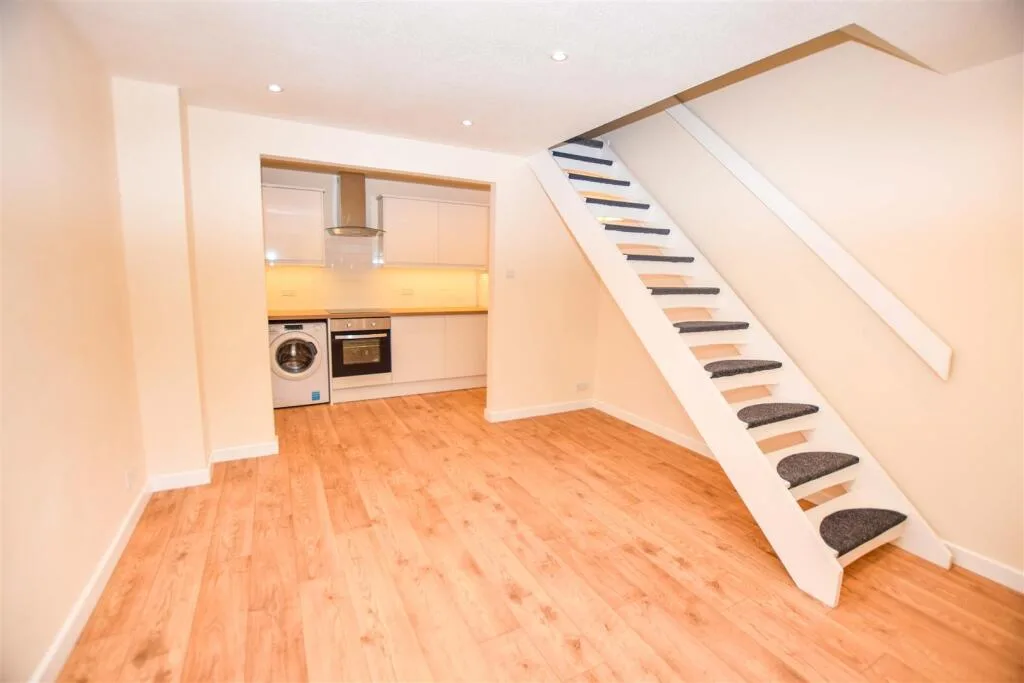 1 bedroom house for rent