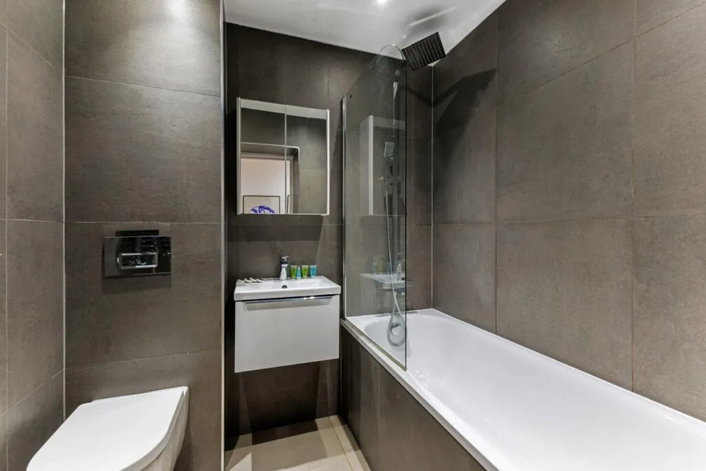 3 bedroom flat for rent