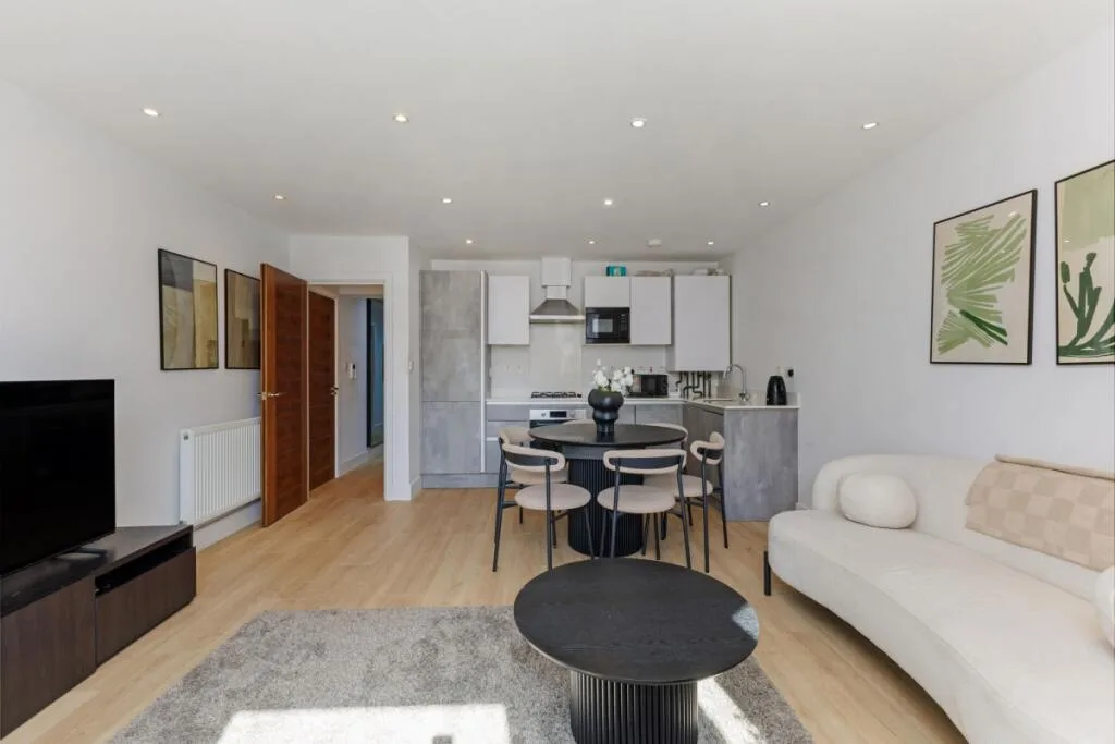 3 bedroom flat for rent