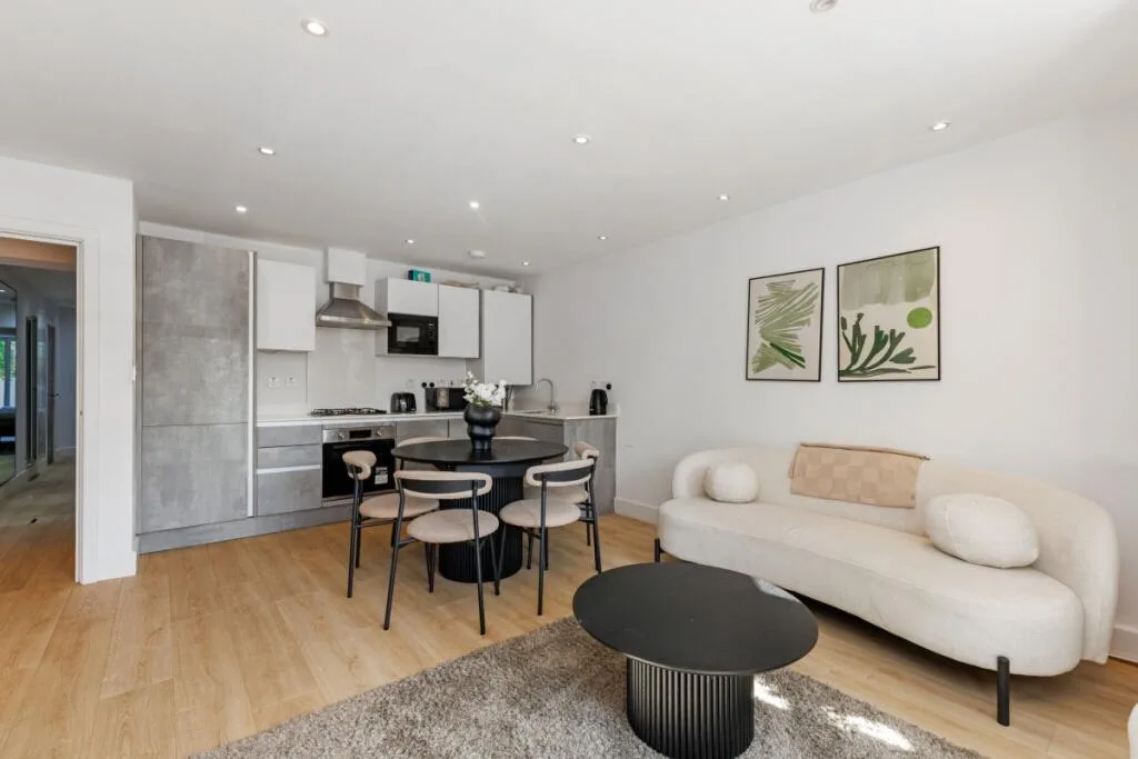 3 bedroom flat for rent