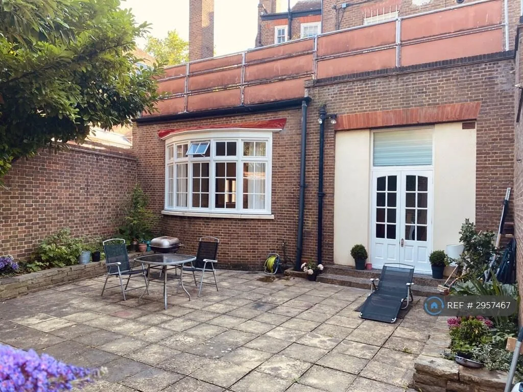 3 bedroom flat for rent