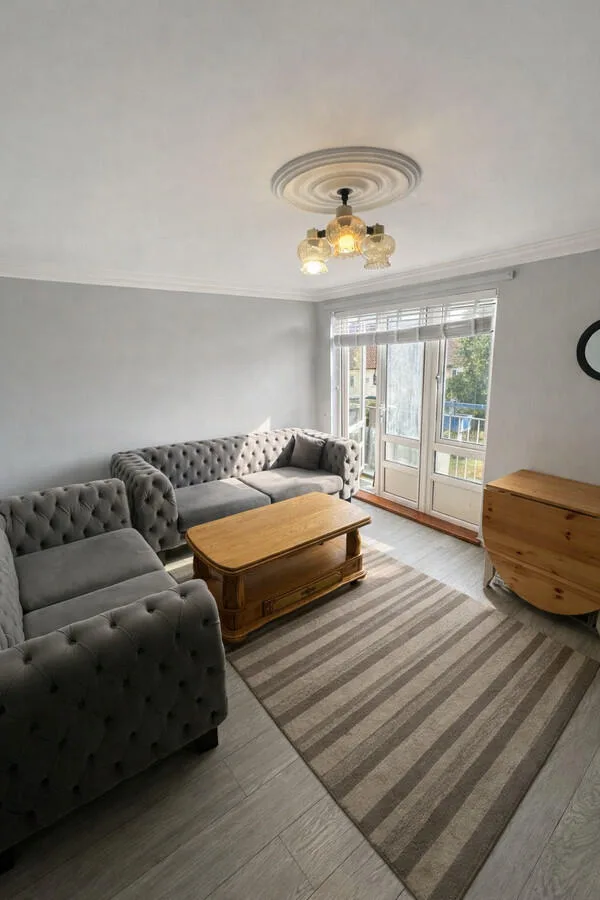 2 bedroom maisonette for rent