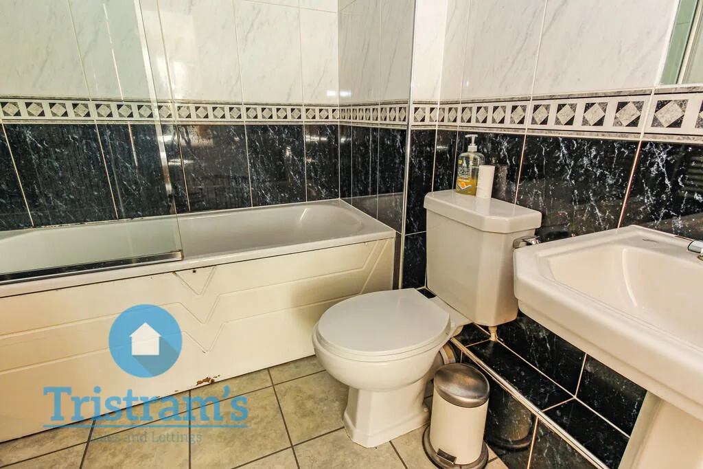 2 bedroom ground floor flat for rent