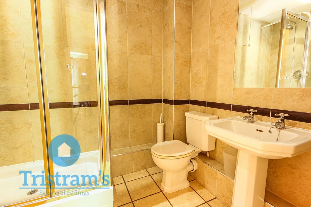 2 bedroom ground floor flat for rent