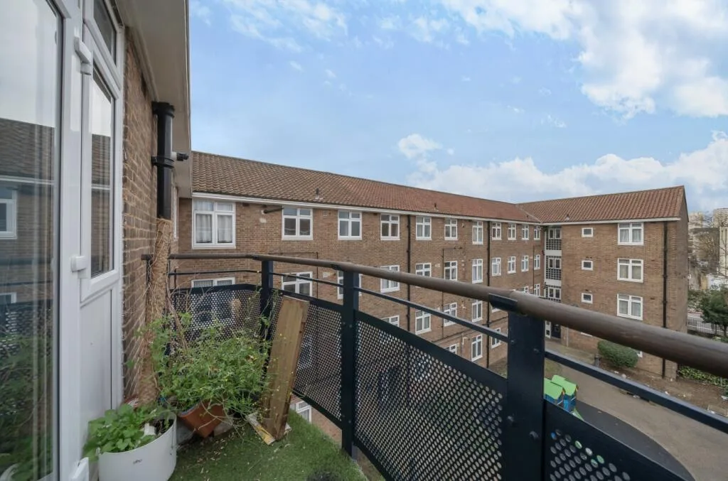 3 bedroom flat for rent