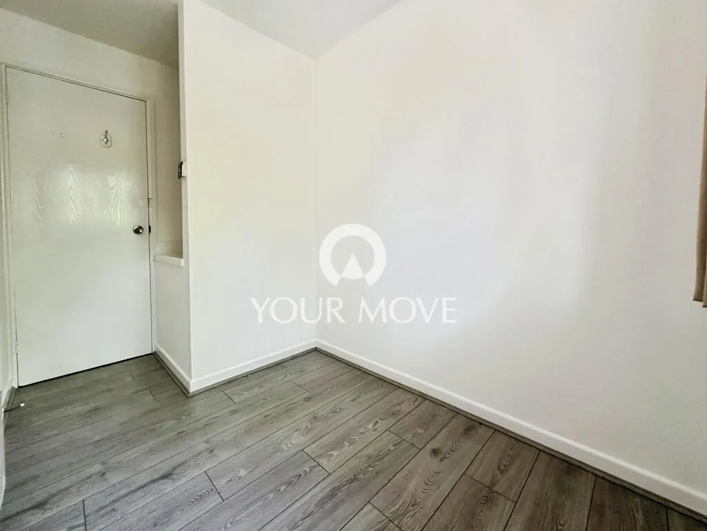 3 bedroom semi-detached house for rent