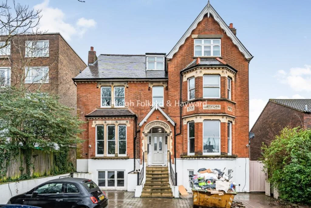 3 bedroom flat for rent