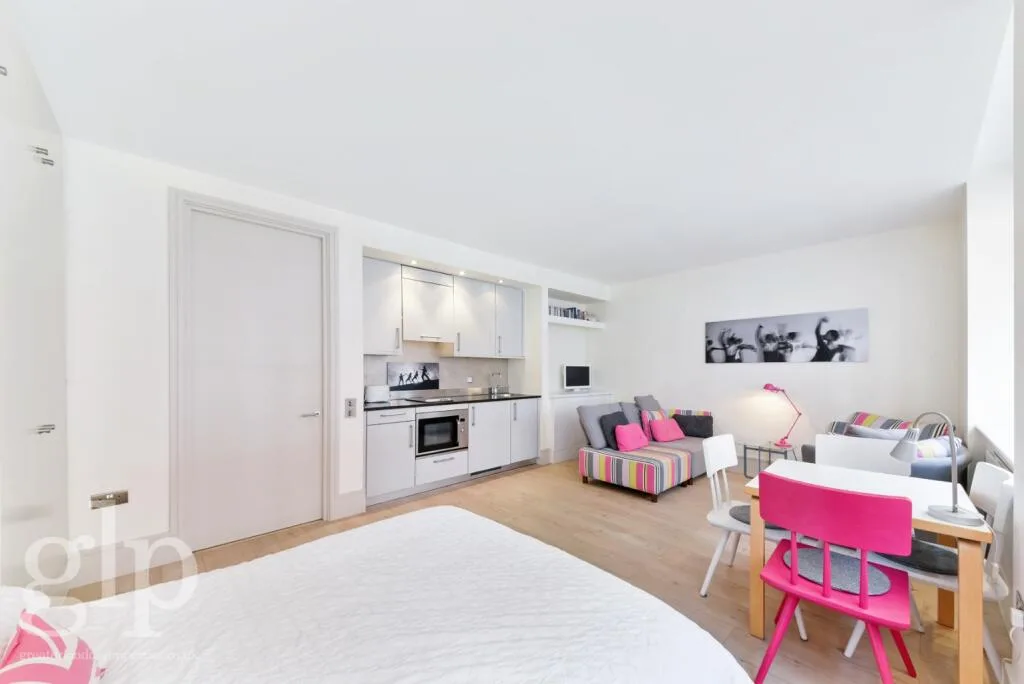 Studio apartment for rent