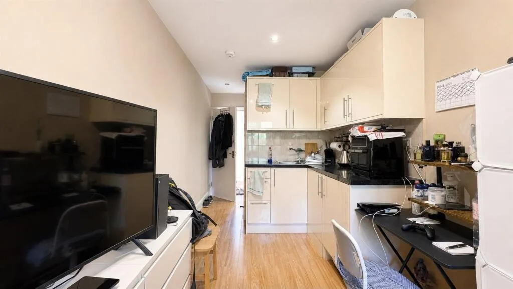 Studio flat for rent