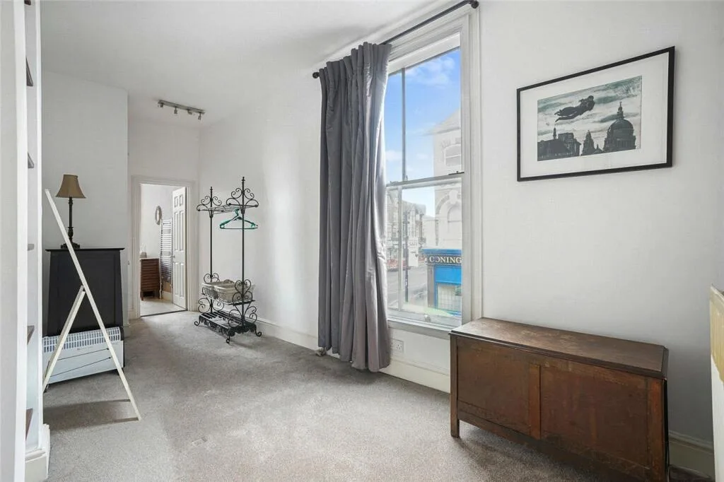1 bedroom maisonette for rent