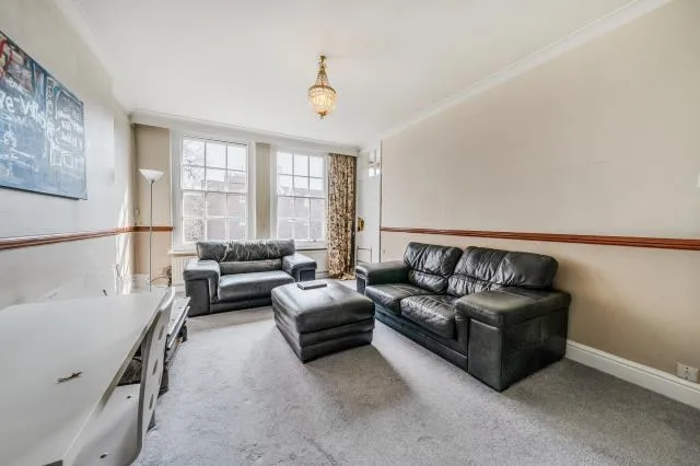 3 bedroom flat for rent