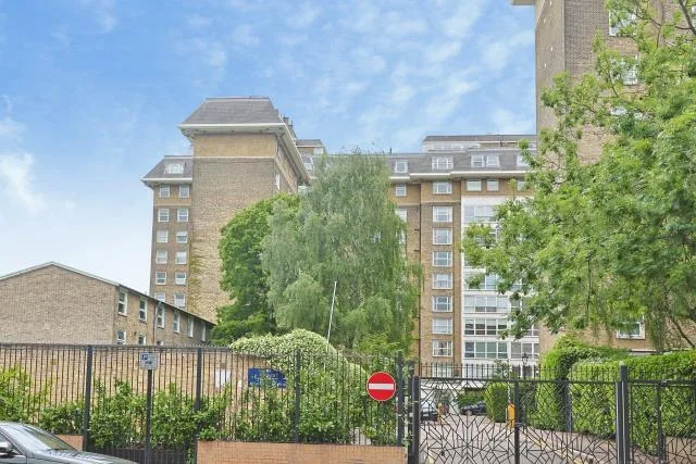 3 bedroom flat for rent