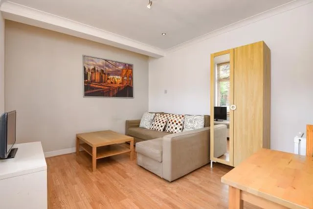 Studio flat for rent