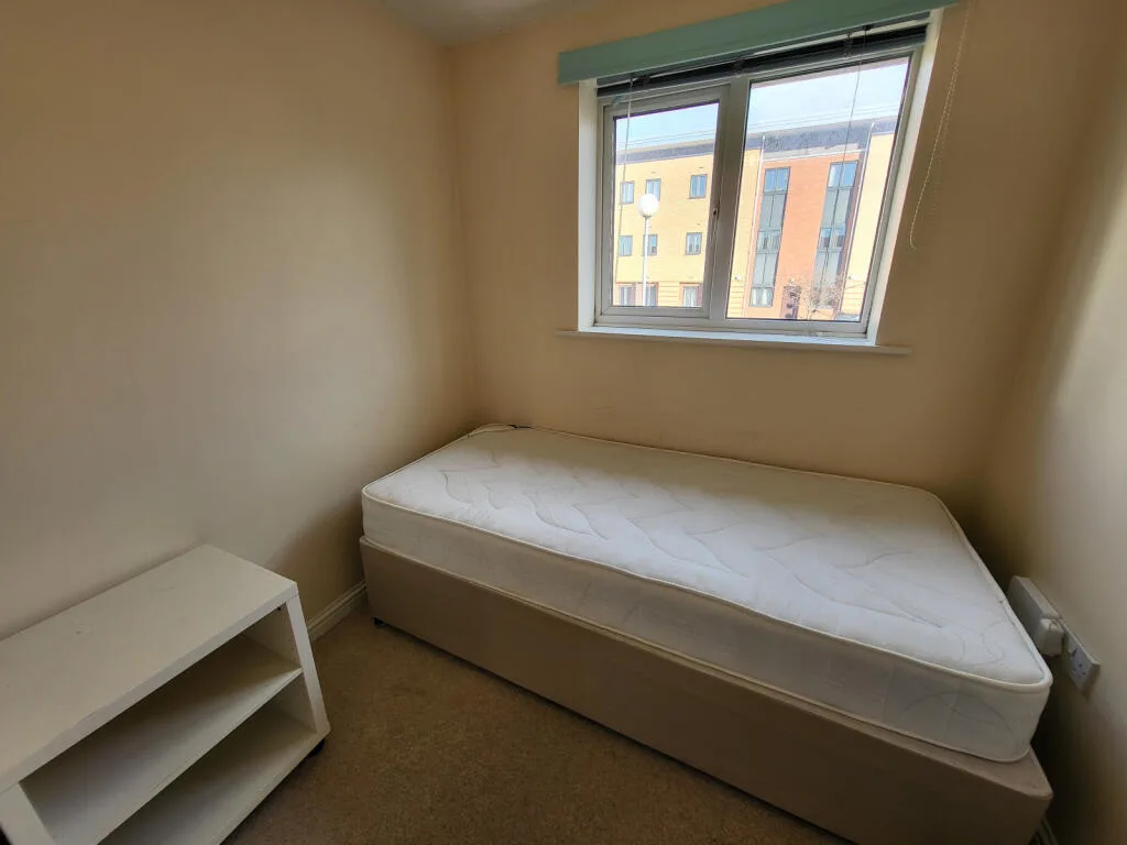 3 bedroom semi-detached house for rent