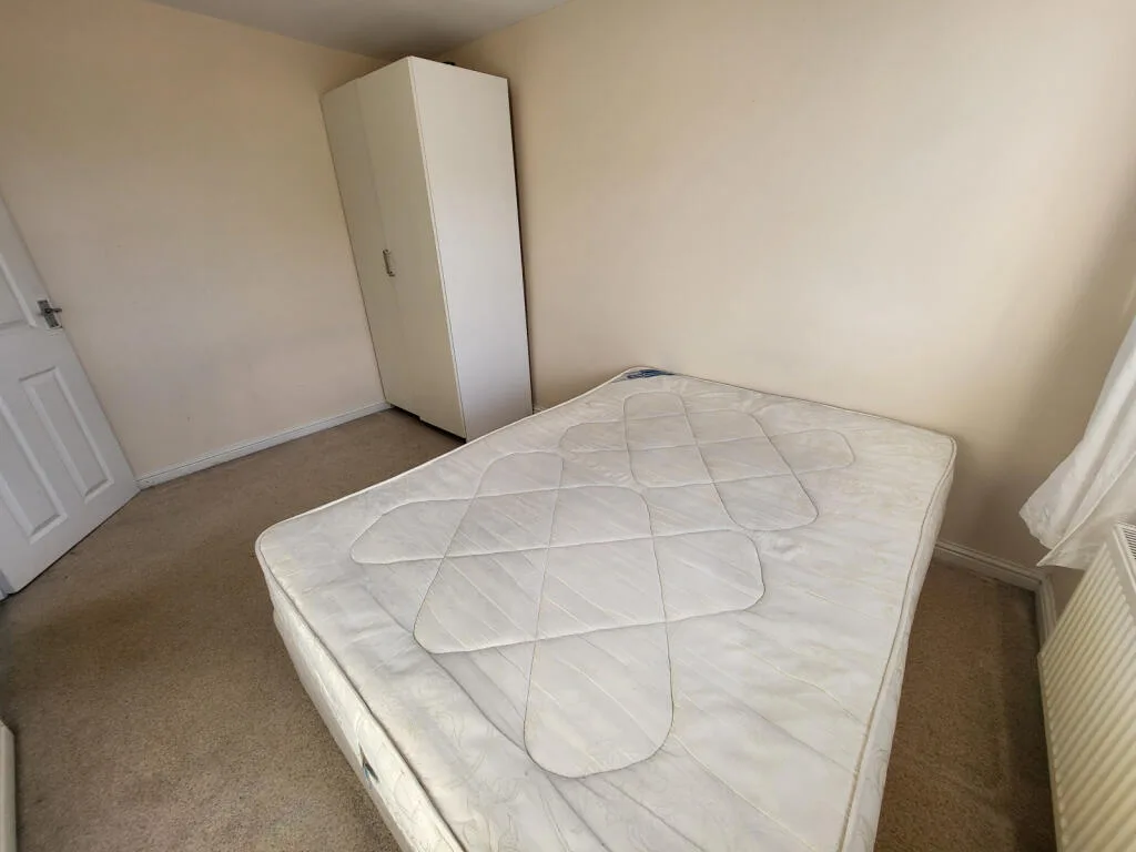 3 bedroom semi-detached house for rent