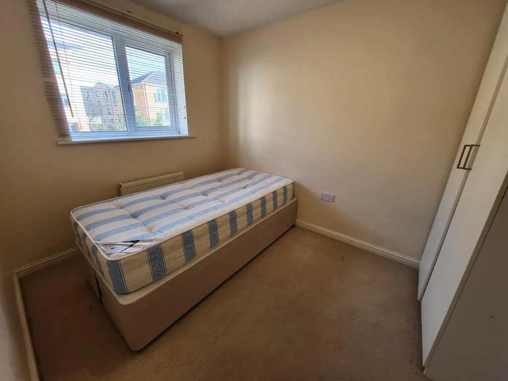 3 bedroom semi-detached house for rent