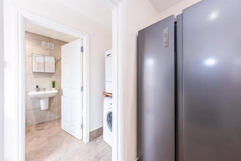 5 bedroom terraced house for rent