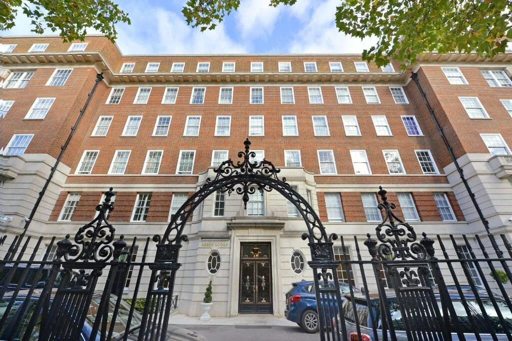 5 bedroom apartment for rent