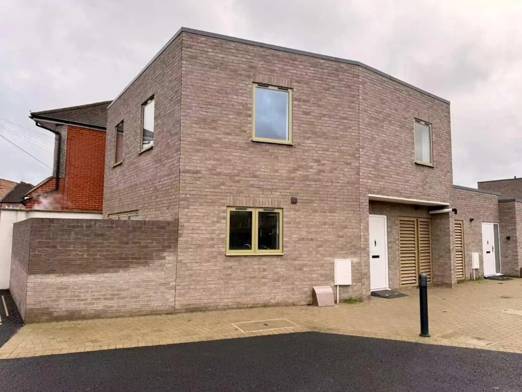 3 bedroom town house for rent