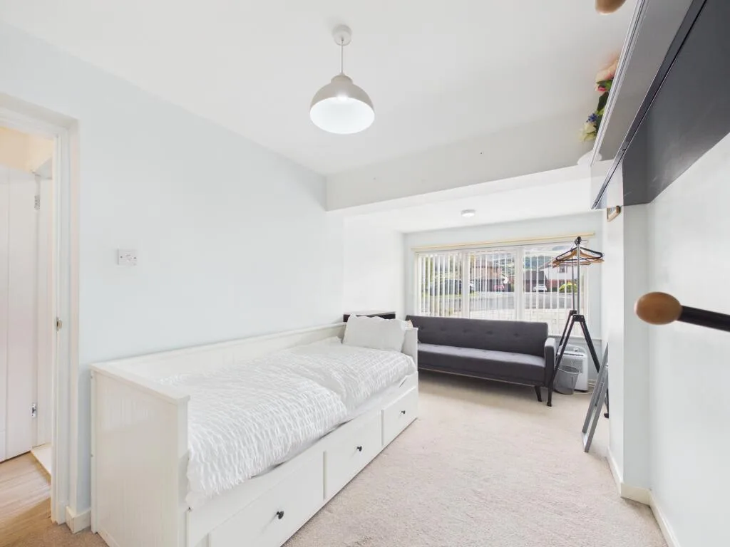 5 bedroom detached house for rent