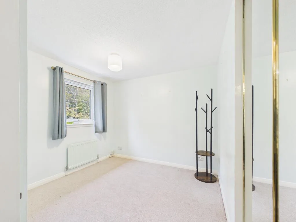 5 bedroom detached house for rent