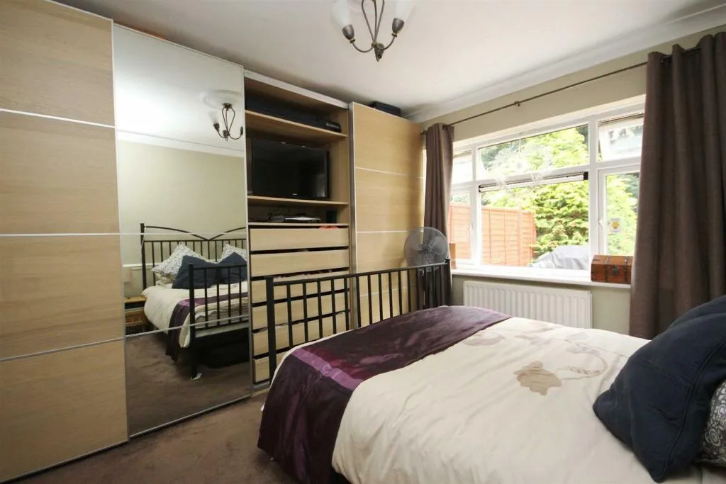 2 bedroom maisonette for rent