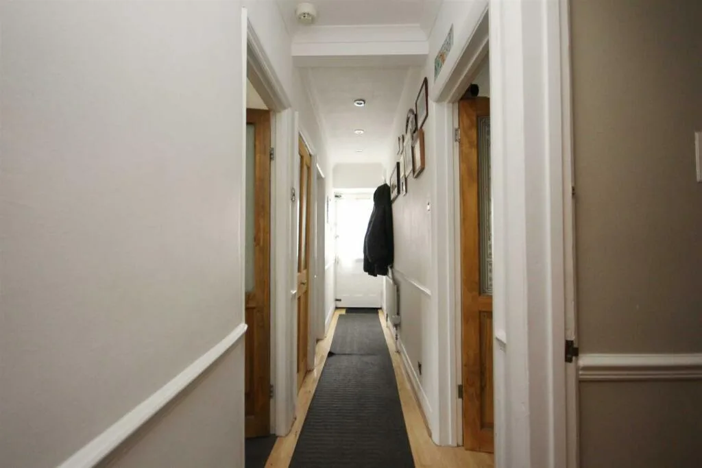 2 bedroom maisonette for rent