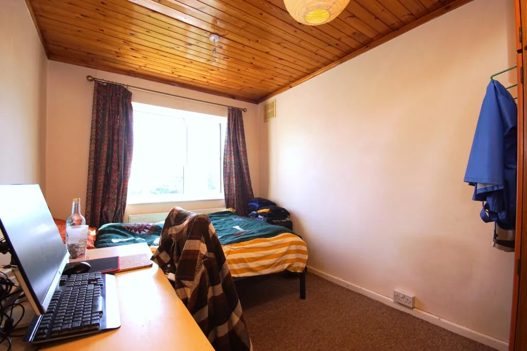 4 bedroom semi-detached house for rent