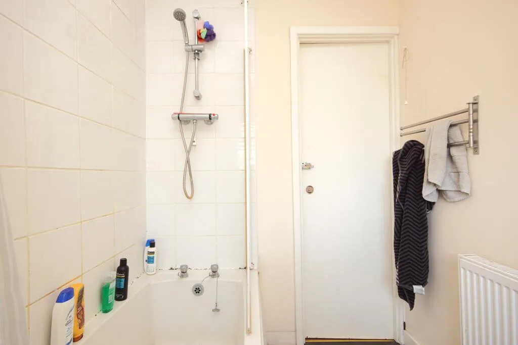 4 bedroom semi-detached house for rent