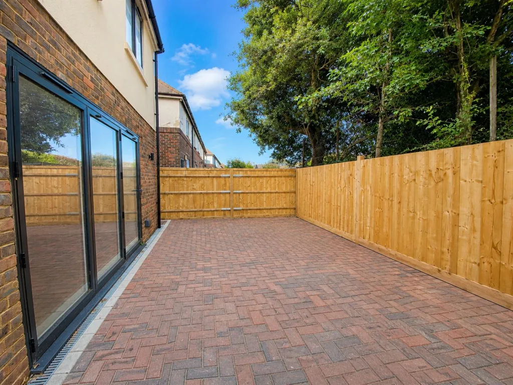 3 bedroom detached house for rent