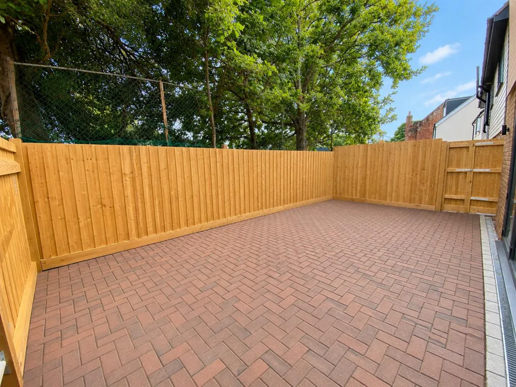 3 bedroom detached house for rent