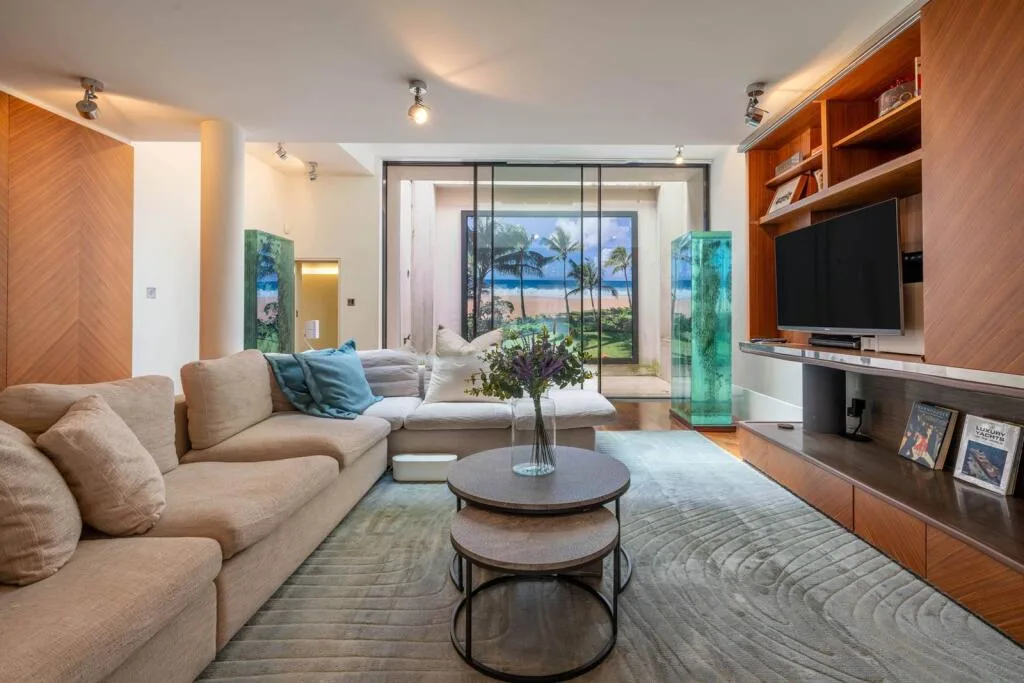 4 bedroom mews property for rent