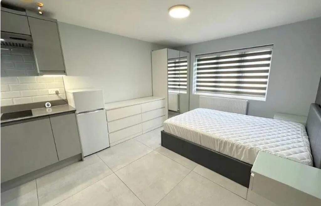 Studio flat for rent