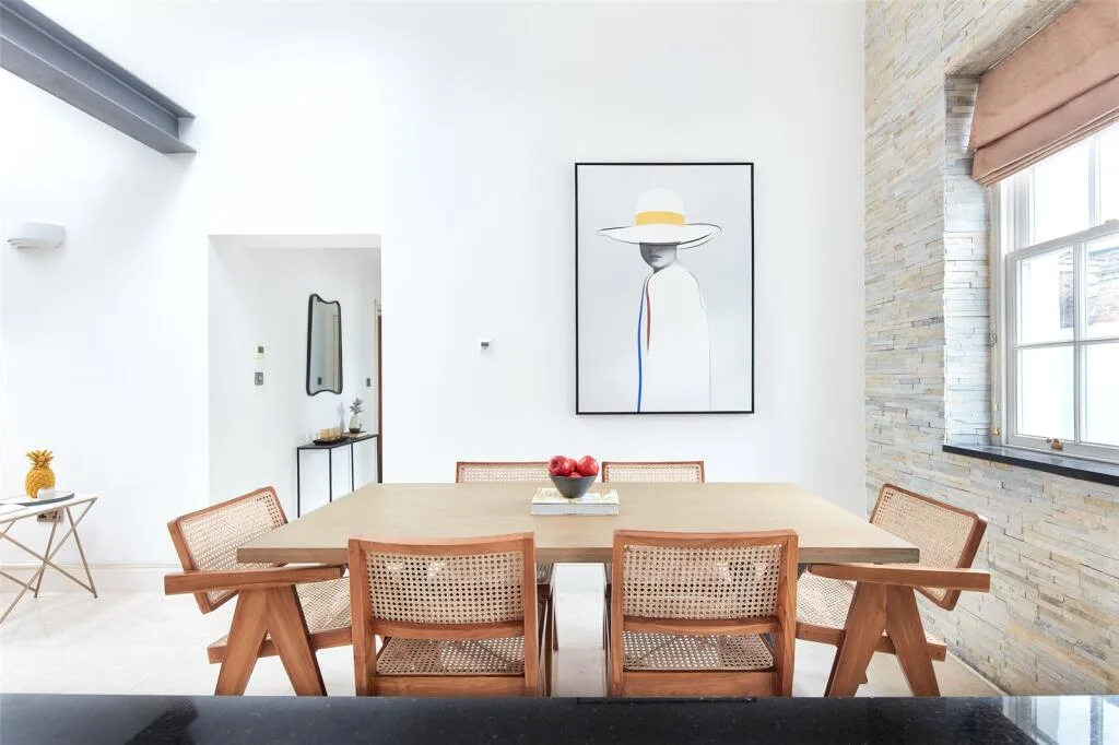 2 bedroom penthouse for rent