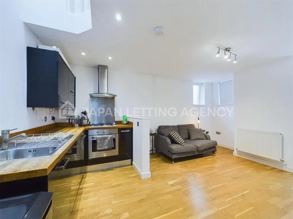 1 bedroom end of terrace house for rent