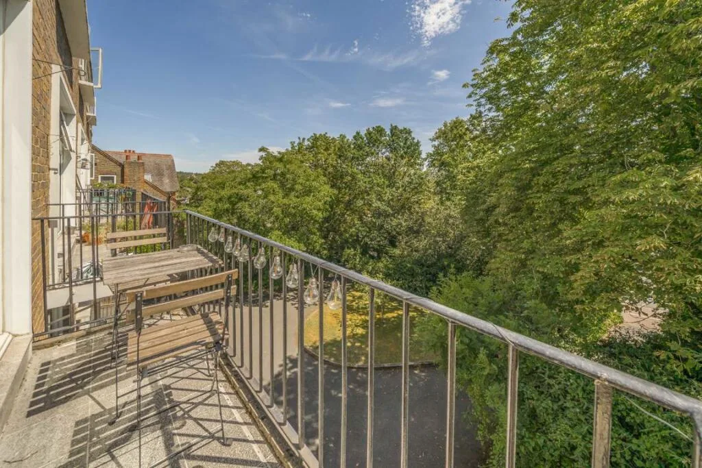 2 bedroom flat for rent