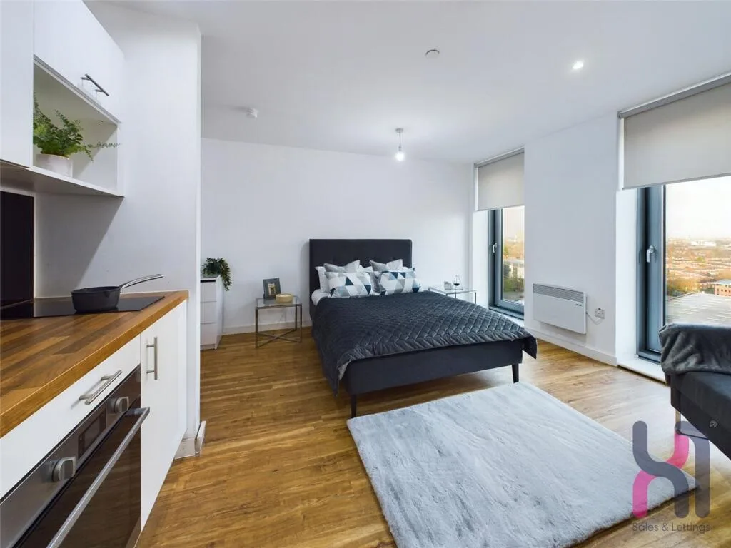 Studio flat for rent