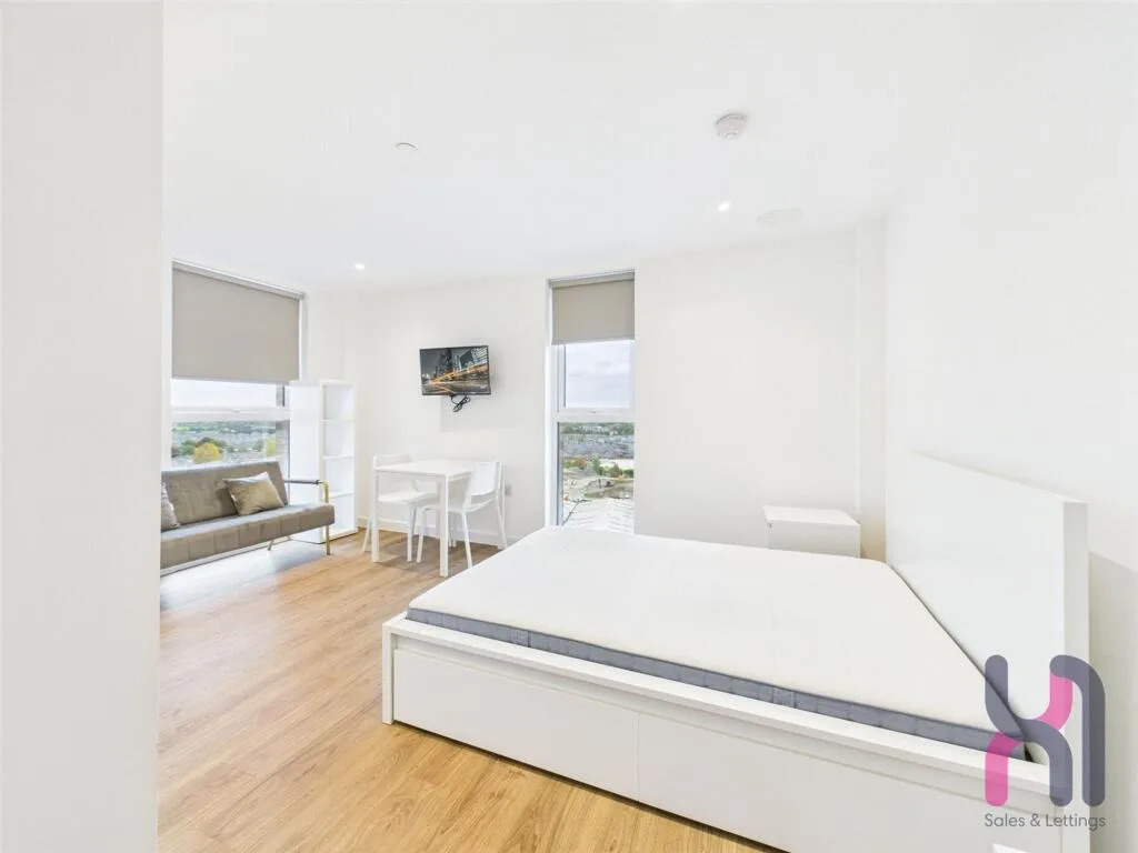 Studio flat for rent