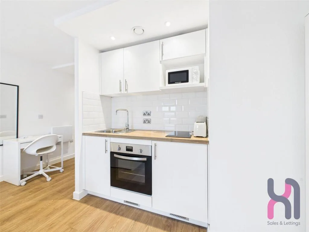 Studio flat for rent