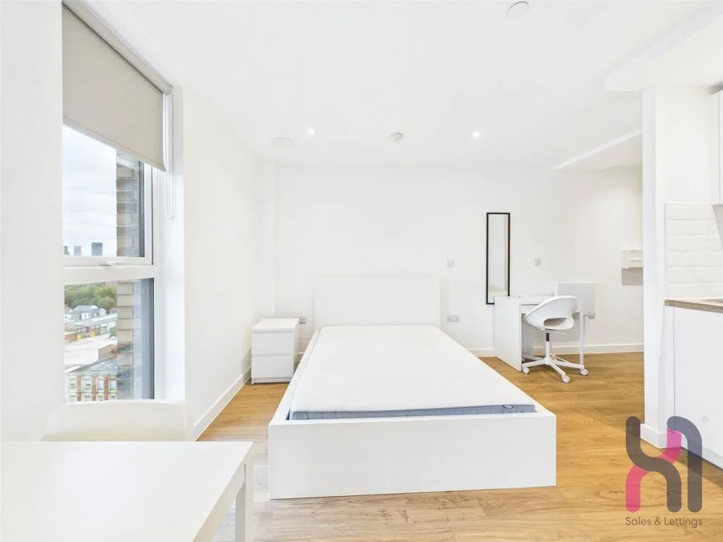 Studio flat for rent