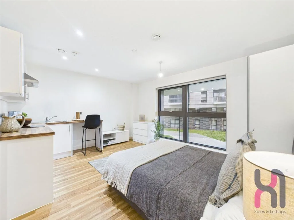 Studio flat for rent