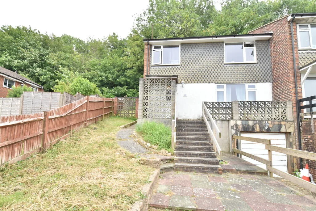 4 bedroom semi-detached house for rent