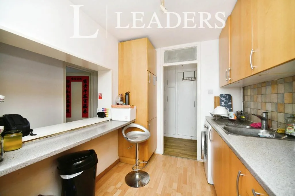 3 bedroom flat for rent