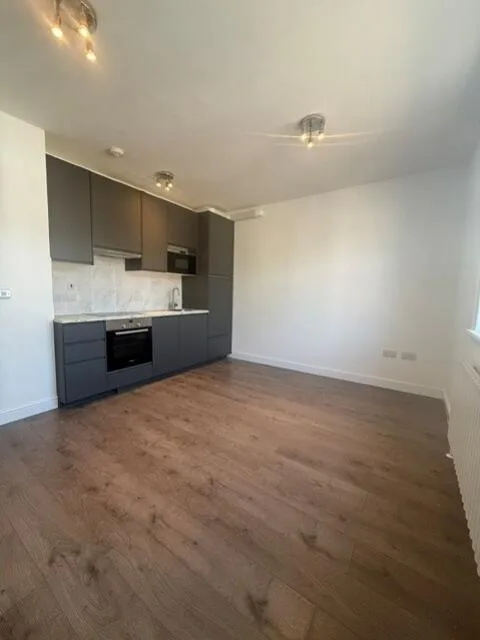 2 bedroom maisonette for rent