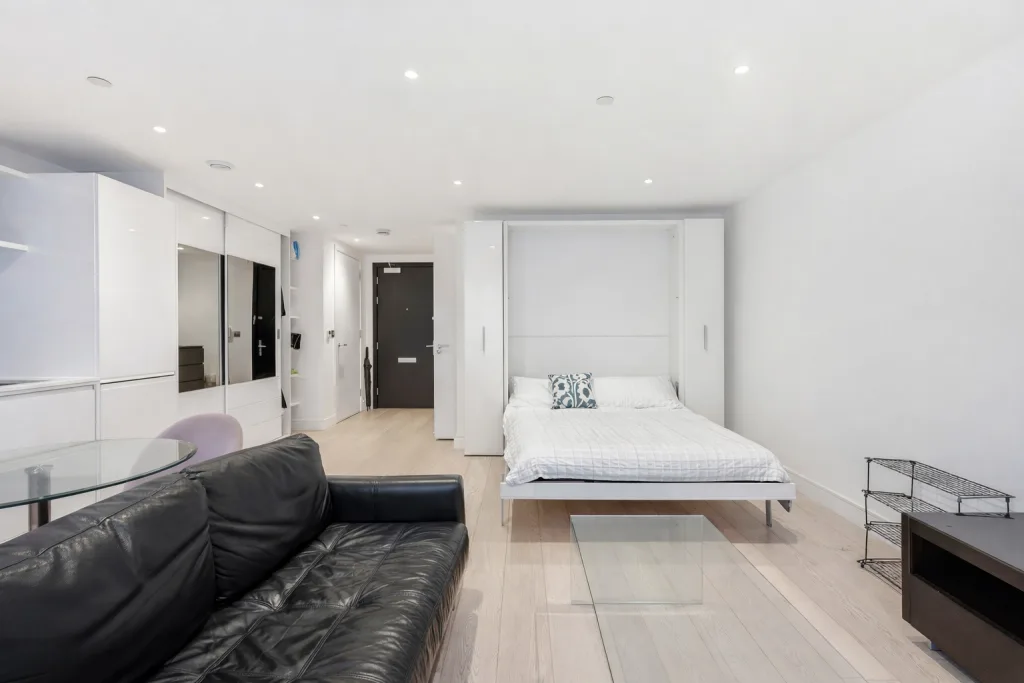 Studio flat for rent