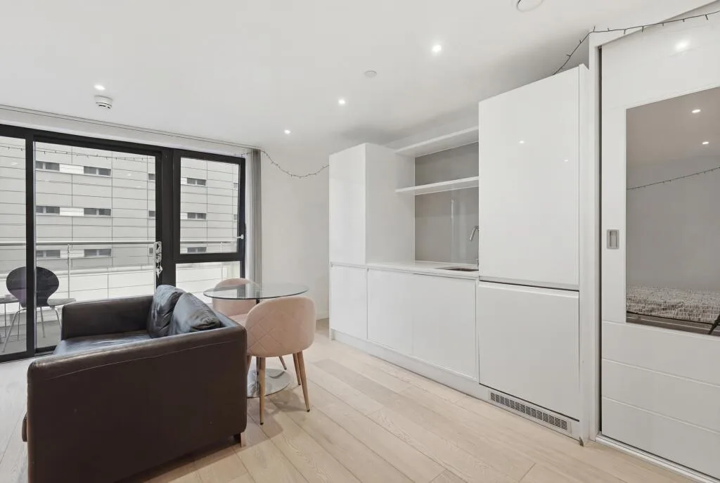 Studio flat for rent