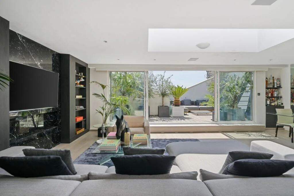 3 bedroom flat for rent