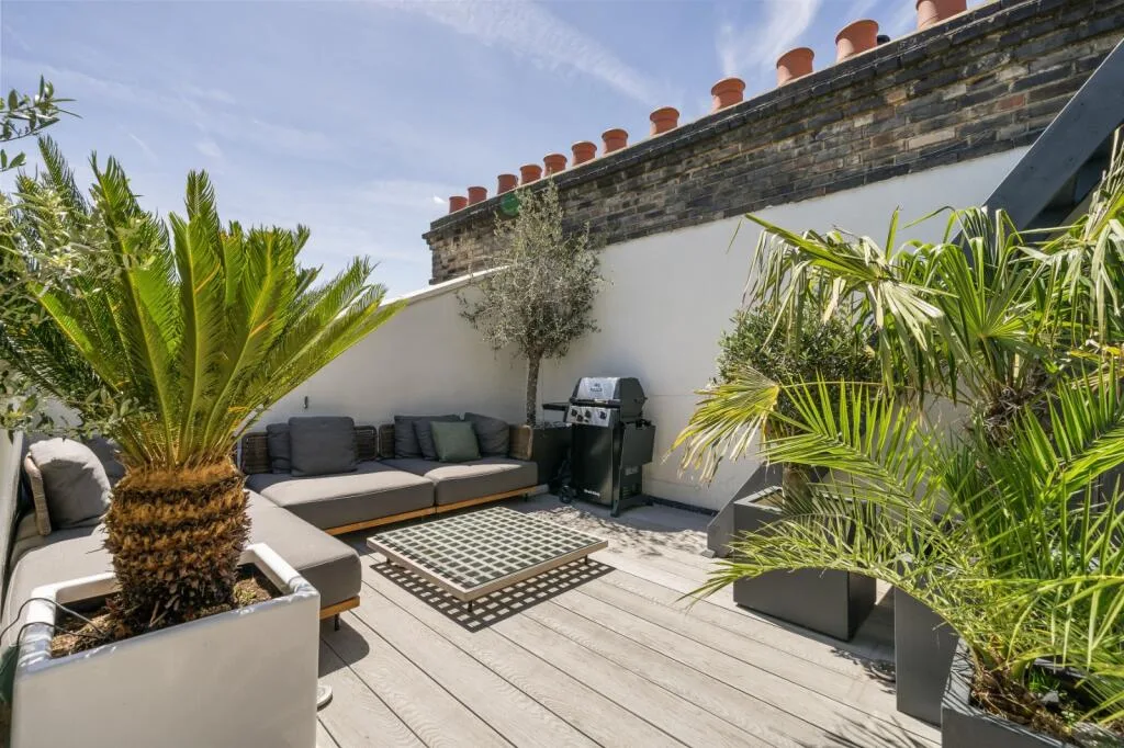 3 bedroom flat for rent