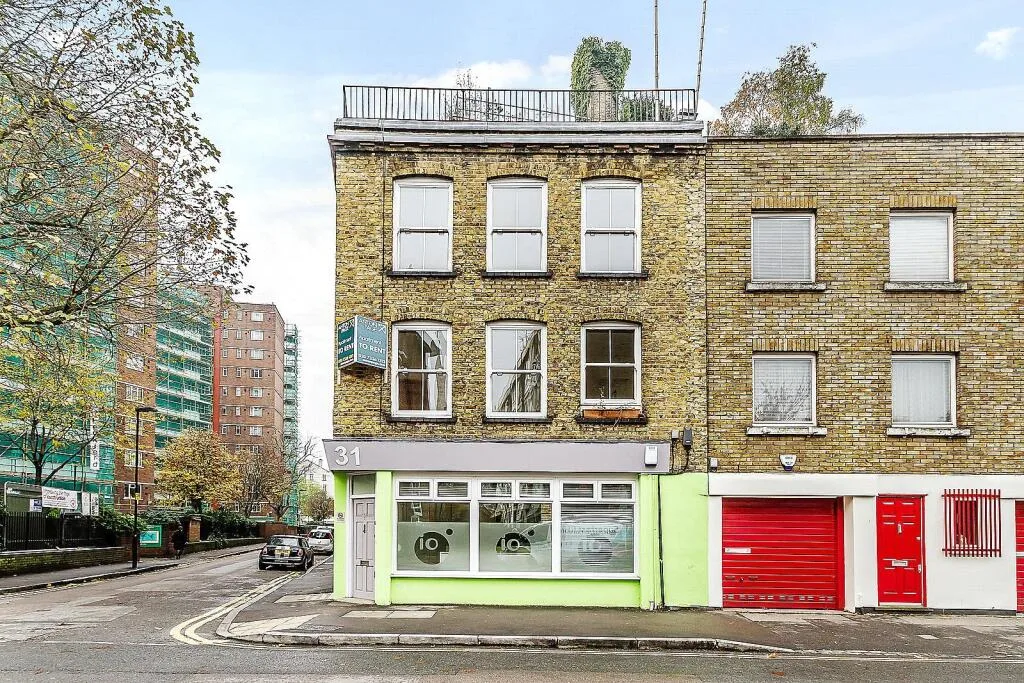 2 bedroom maisonette for rent